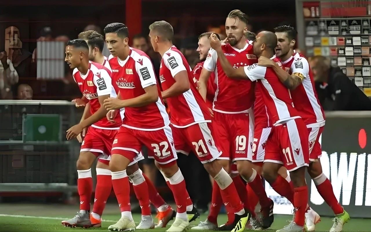 九游体育直播-拜仁慕尼黑遭遇连败,教练组呼吁球员团结战斗的简单介绍