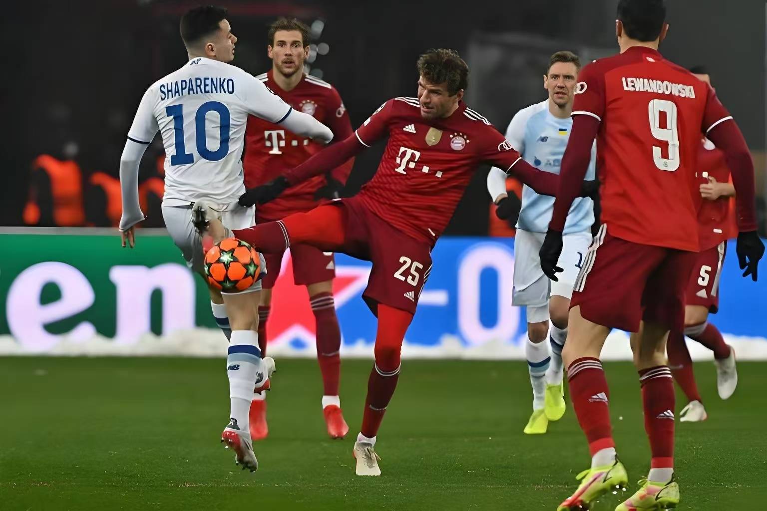 拜仁慕尼黑遭遇连败,教练组呼吁球员团结战斗的简单介绍 拜仁慕尼黑遭遇连败,教练组呼吁球员团结战斗的简单介绍