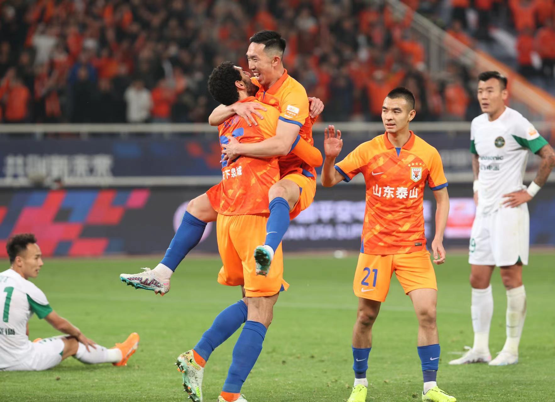 关于兰斯客场险胜门兴格拉德巴赫,取得联赛三分的信息 关于兰斯客场险胜门兴格拉德巴赫,取得联赛三分的信息