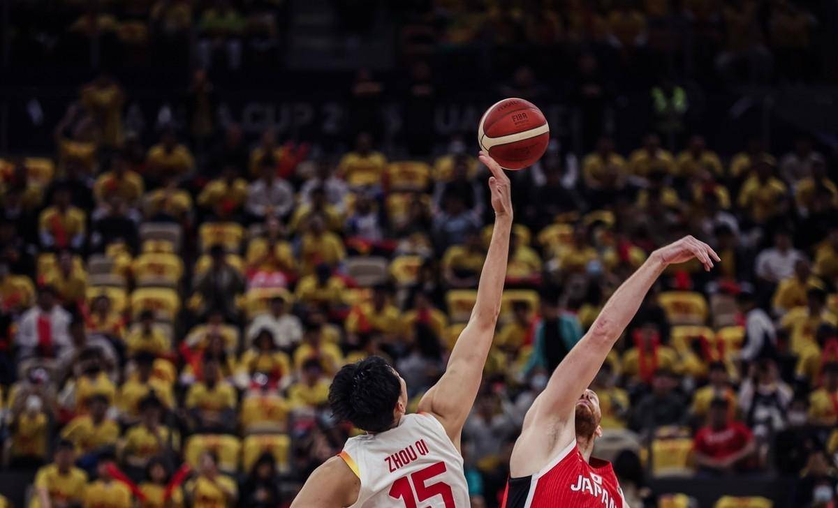 九游体育直播-江苏男篮集结团队力量,揽获胜利