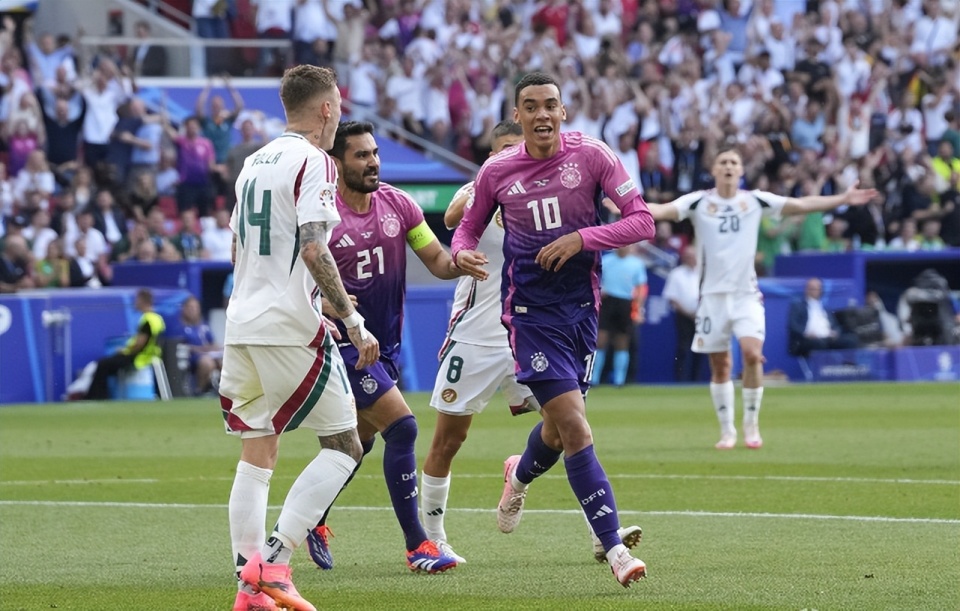 德国国家队备战比赛，期待首胜