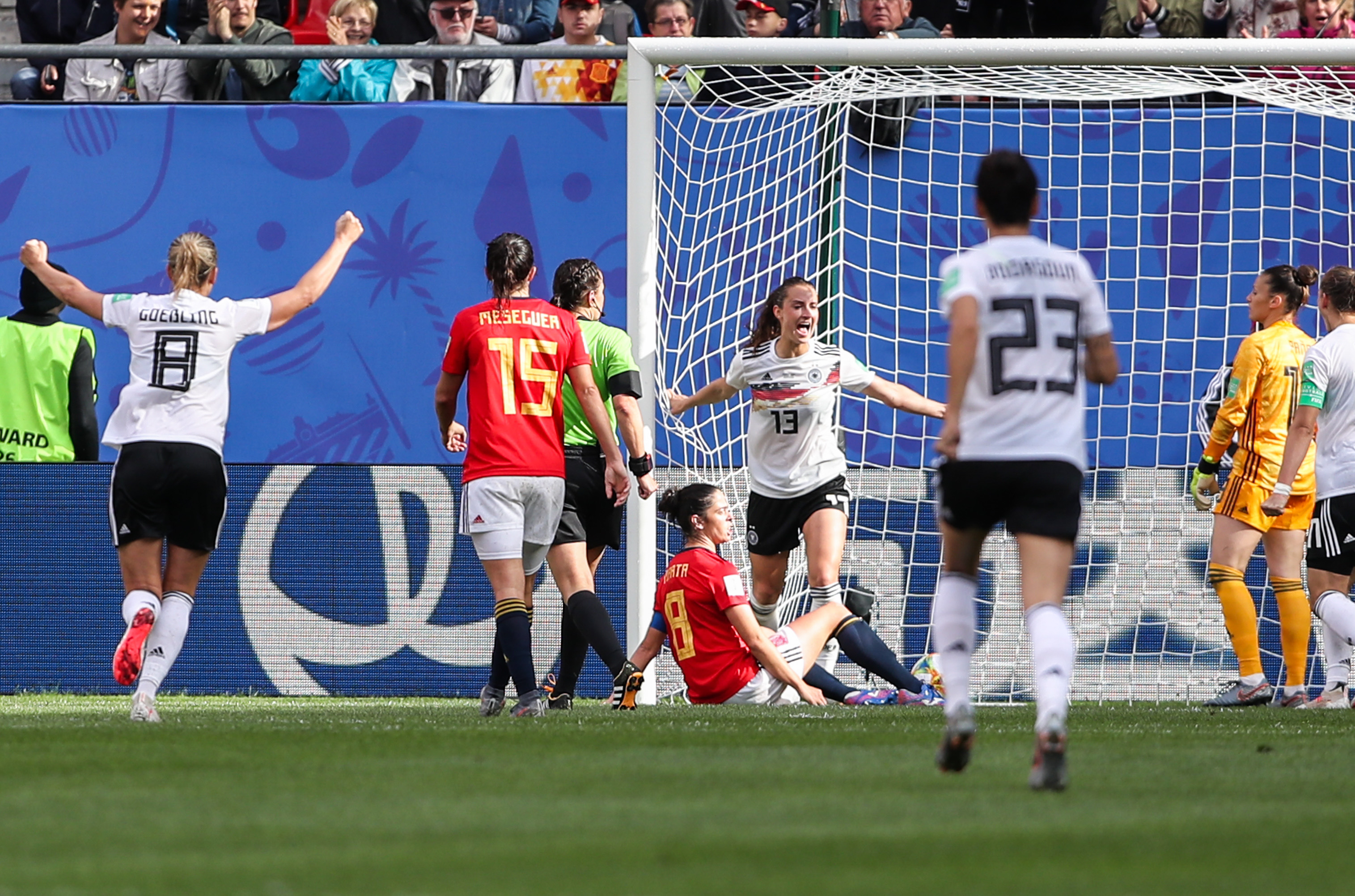 瓦朗谢纳主场击败对手，积分不断增加