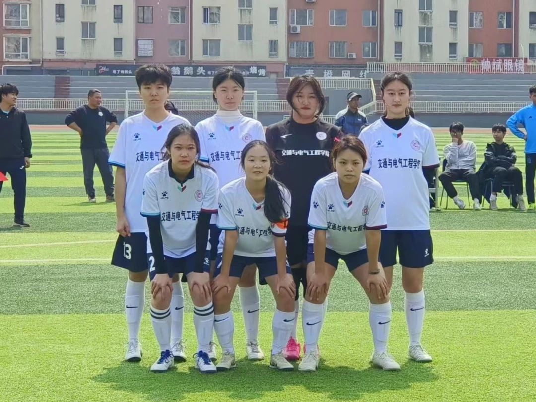 九游娱乐官方网站-团结协作:女足比赛展现团队力量的简单介绍