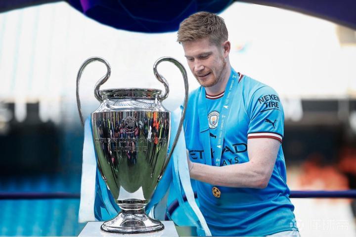 九游APP-包含那不勒斯失策:欧冠冠军奖杯唯靠拼搏收获的词条