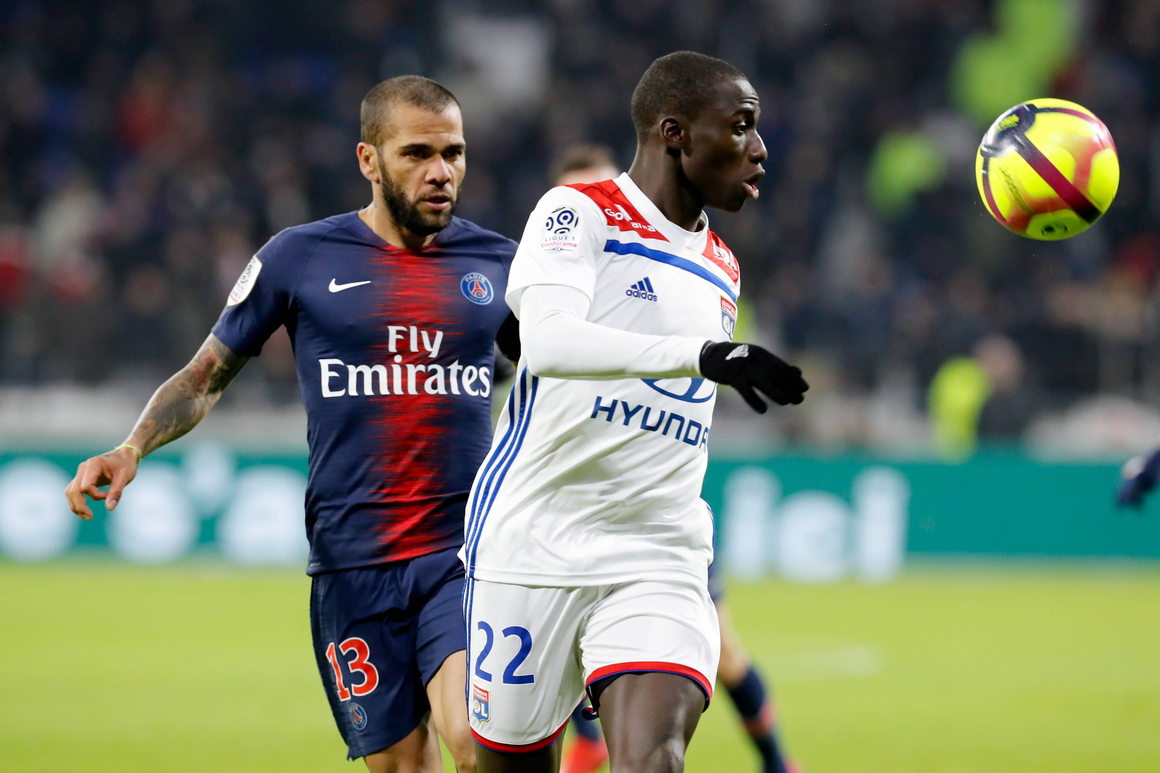 九游体育直播-里昂主场不敌尼斯,遭遇失败