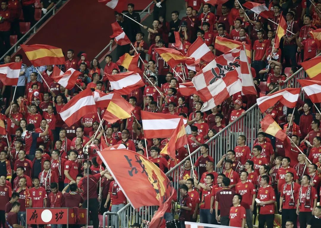 关于武汉卓尔主场战平河北华夏幸福，保持不败的信息