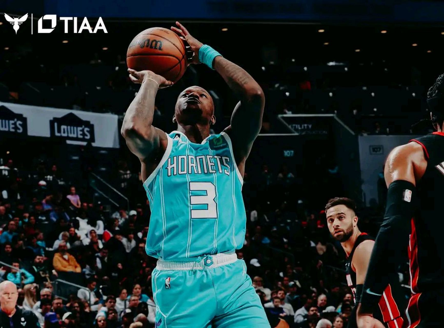 热火主场惨遭黄蜂绝杀困扰球队连败的简单介绍 热火主场惨遭黄蜂绝杀困扰球队连败的简单介绍