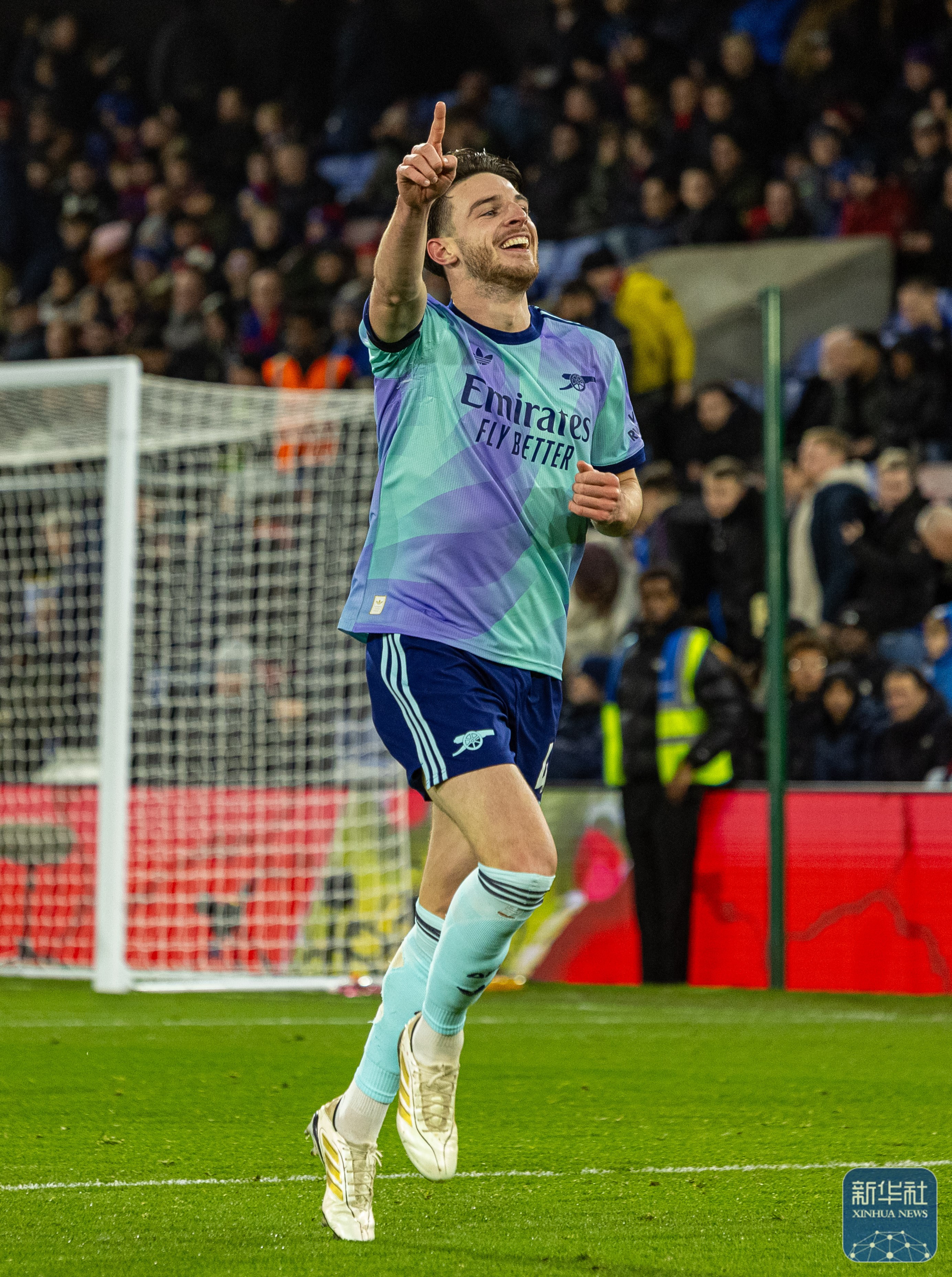 阿森纳主场告捷,积分榜稳居前列 阿森纳主场告捷,积分榜稳居前列