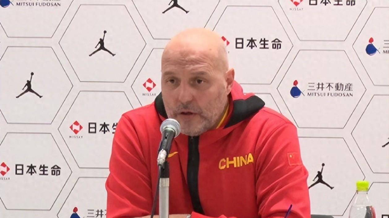 宁夏男篮以微弱优势击败对手，谱写胜利篇章