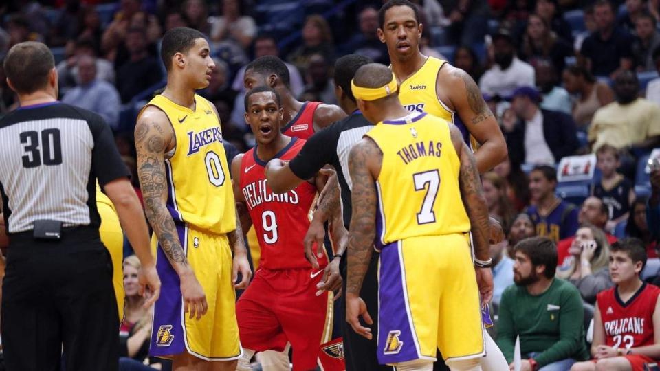 公牛赛季首胜,小托马斯砍下关键三分 公牛赛季首胜,小托马斯砍下关键三分