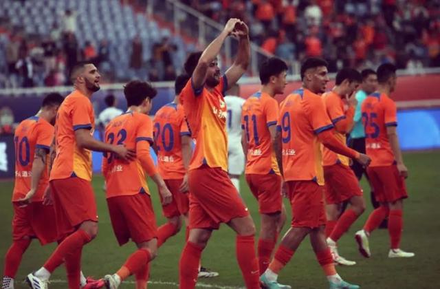 九游娱乐网站-全球关注亚冠，球迷热议背后故事