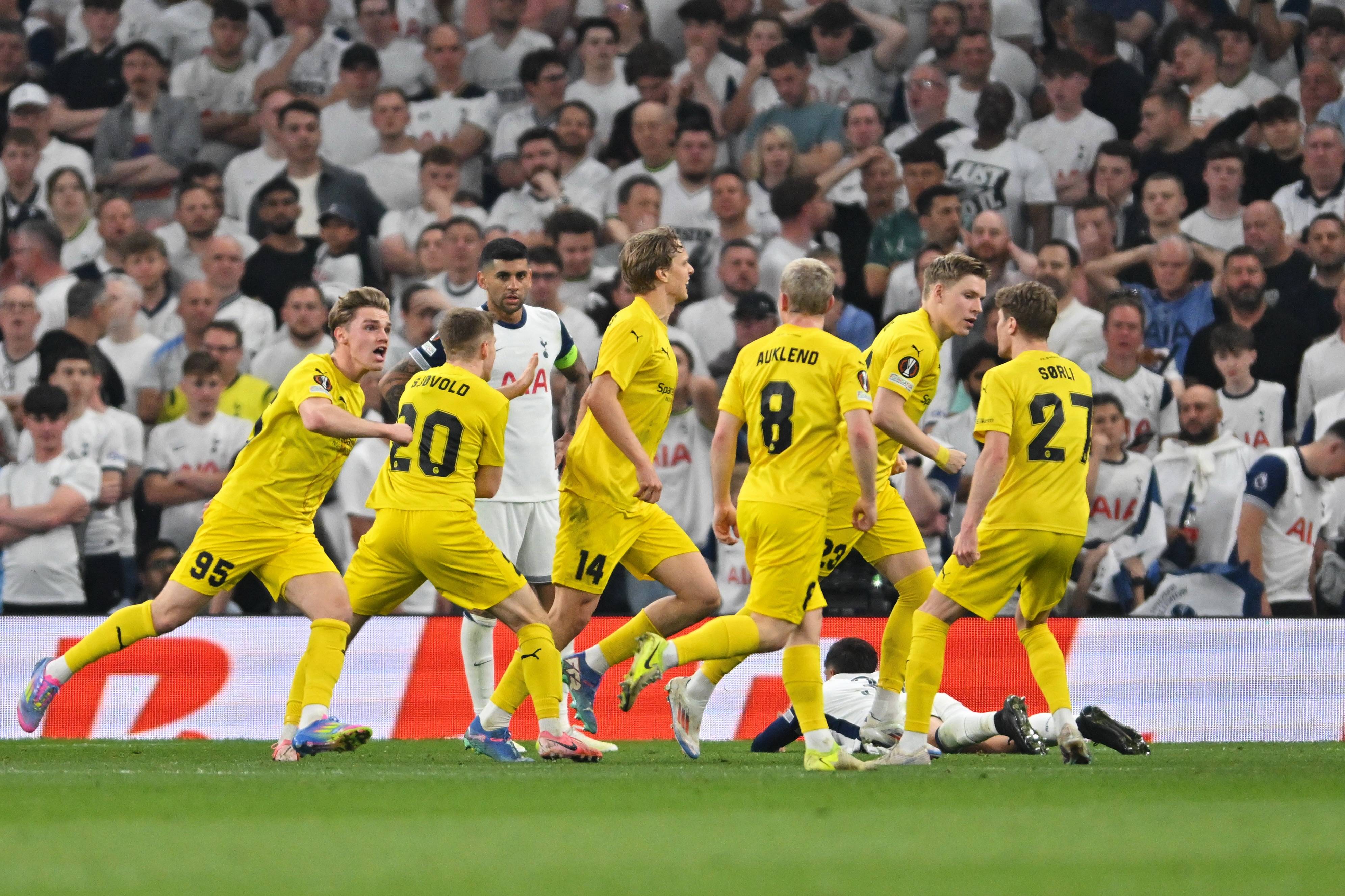 关于热刺大胜,继续保持不败纪录的信息 关于热刺大胜,继续保持不败纪录的信息