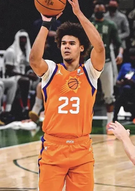 太阳队惊险取胜,奋力保住胜利的简单介绍 太阳队惊险取胜,奋力保住胜利的简单介绍