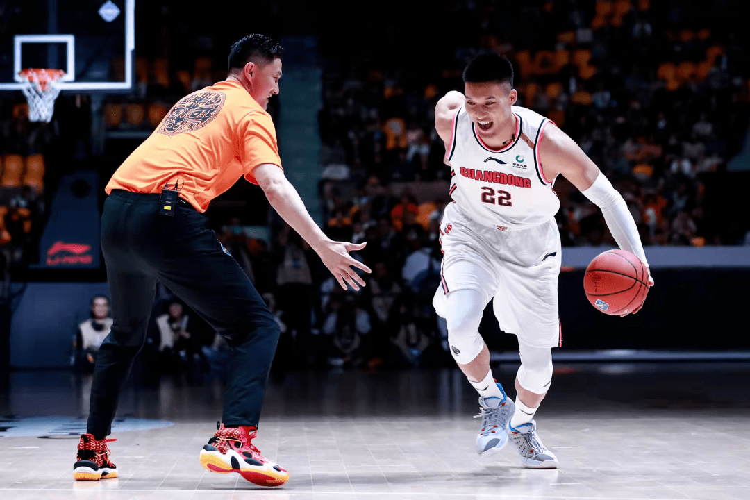 九游体育平台-日本篮球明星赛现场热闹非凡