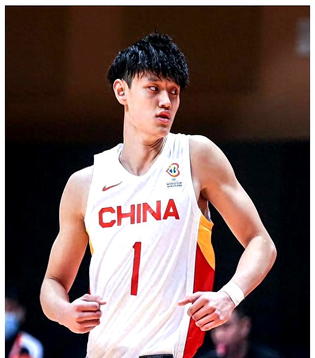 深圳男篮全队发挥出色，豪取胜利的简单介绍