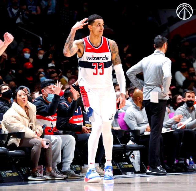 九游娱乐网站-奇才力克黄蜂,逆袭成功