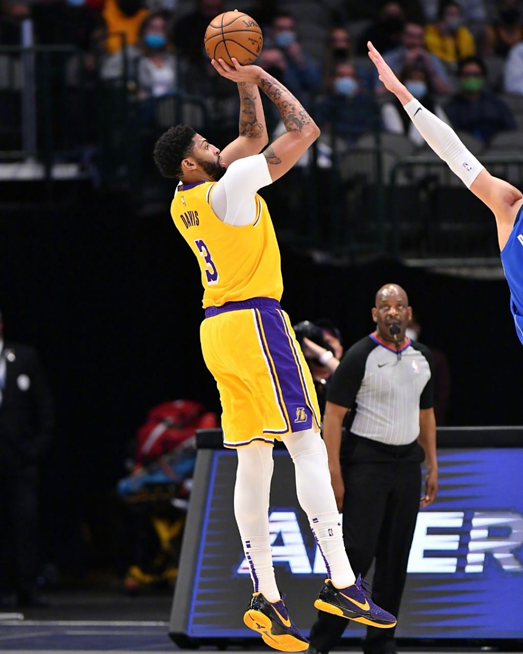 九游娱乐-开拓者横扫独行侠，保持不败走势