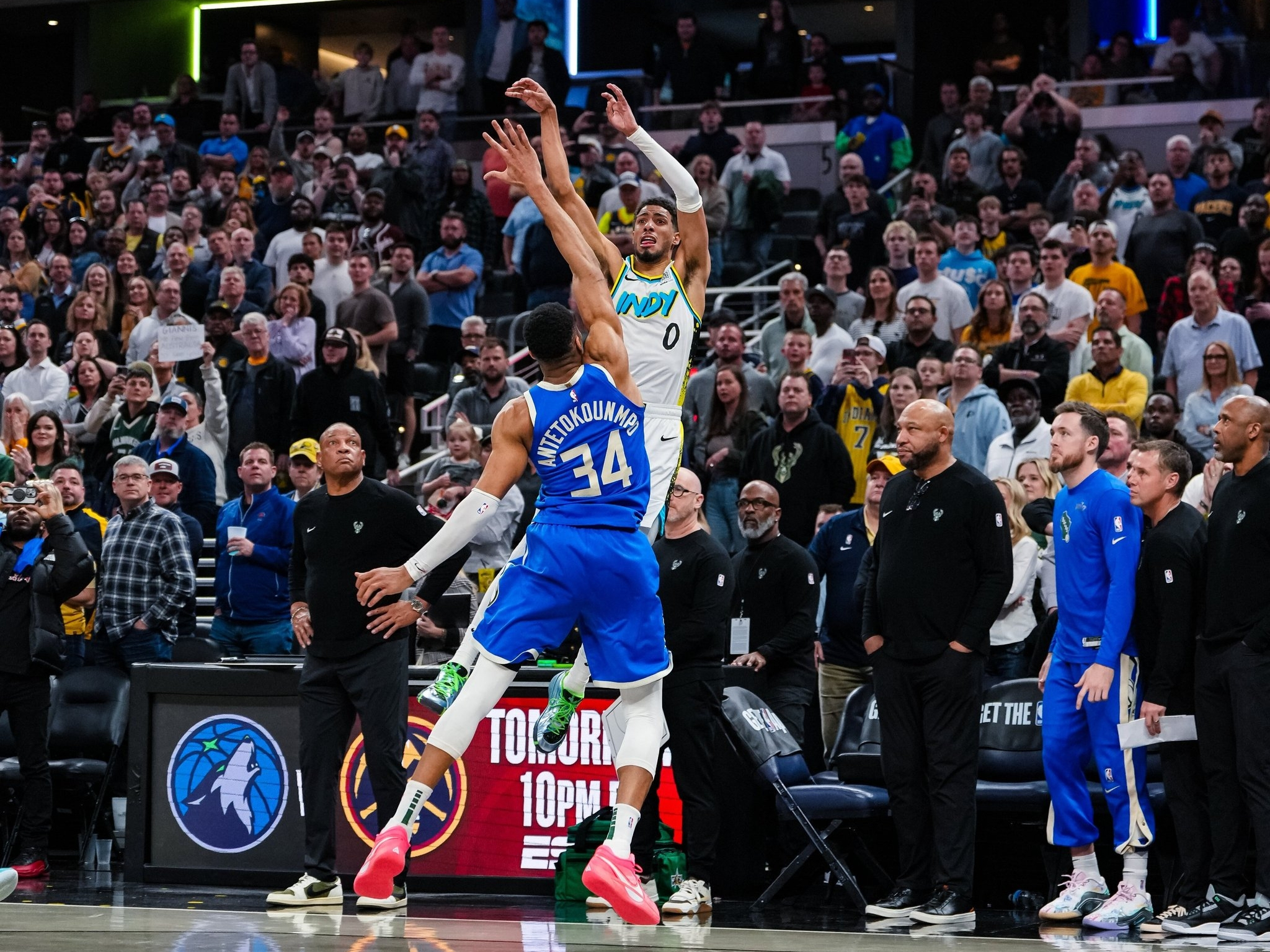 九游VIP-雄鹿逆转步行者,豪取五连胜