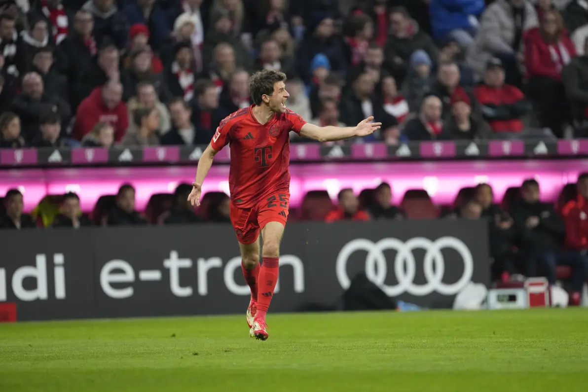 九游app下载-拜仁慕尼黑三比零完胜法兰克福,取得德甲新赛季首场胜利的简单介绍